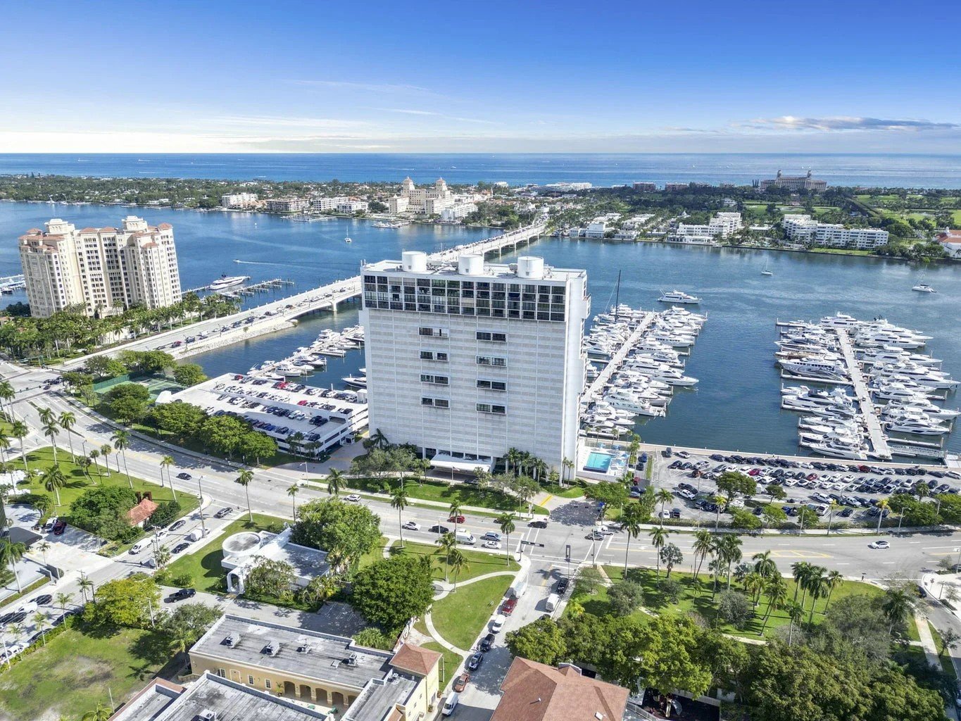 400 N Flagler Dr